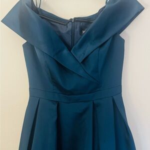 Stunning Xscape Green Ruched Off-Shoulder Dress